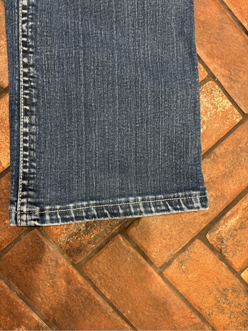 Wrangler Blue Straight Leg Jeans with Embroidered Back Pocket - Picture 8 of 8